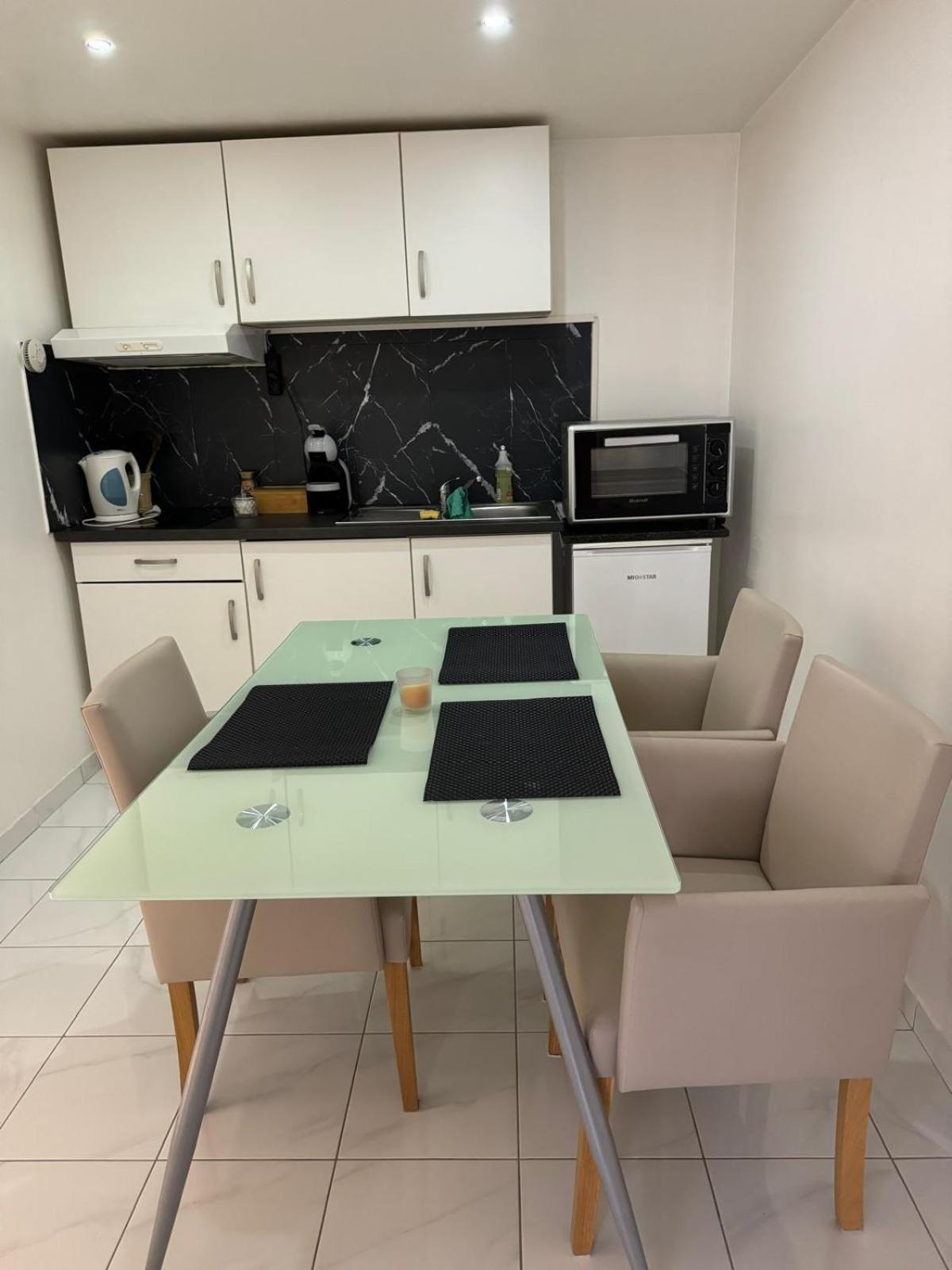 Studio 45M2 Tres Calme Village-Neuf 外观 照片